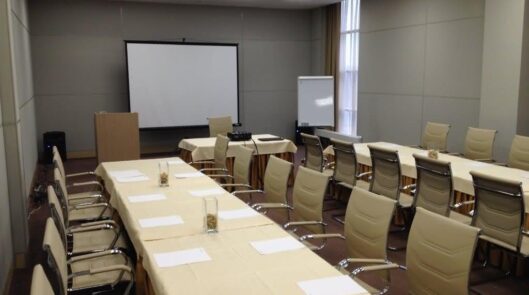 Малый конференц-зал